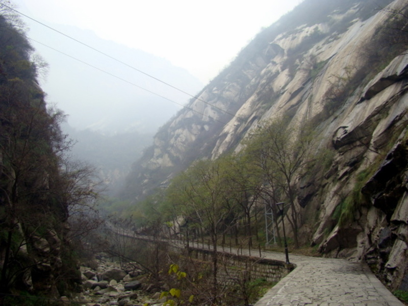 爬山开始啦 爬山开始啦