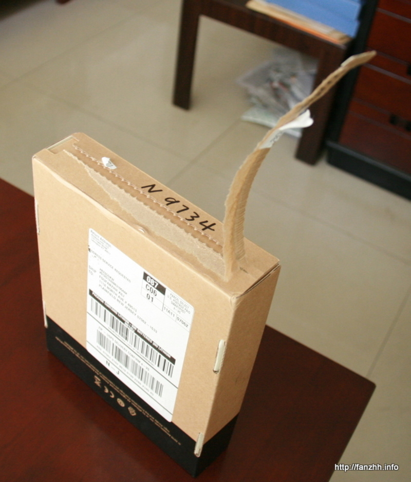 此处撕开,这个是防伪的 此处撕开,这个是防伪的